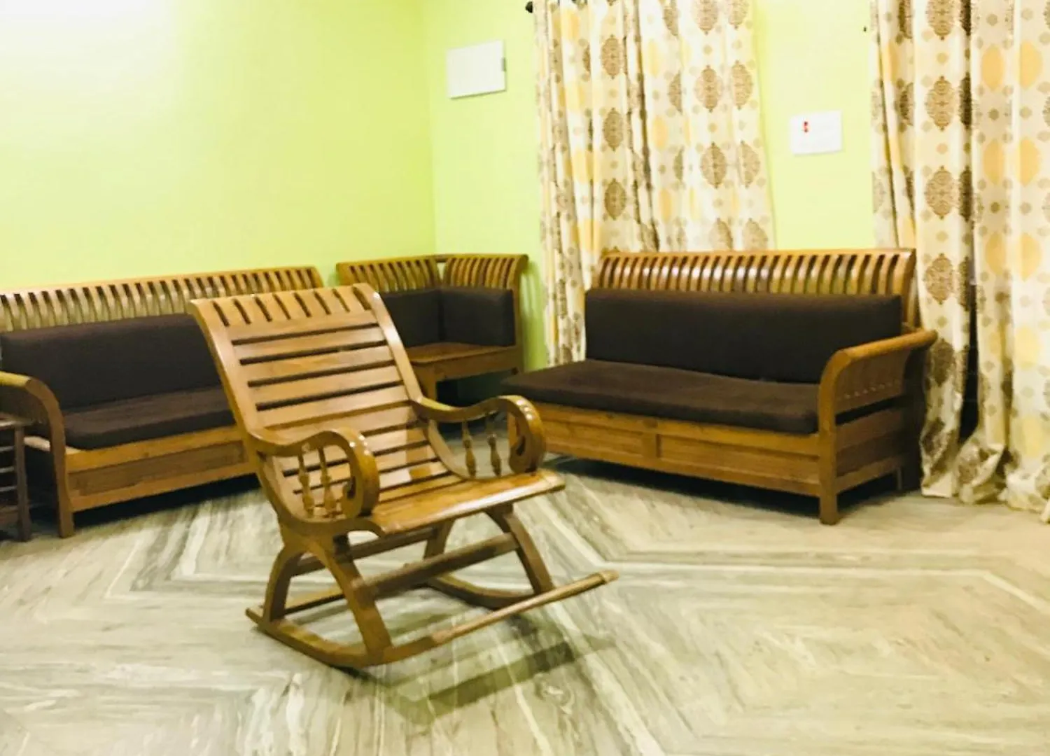 Zicilys Garden Homestay With Pool Padinjarathara 리조트